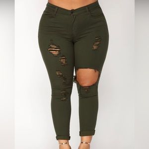 [Like New]Fashion Nova glistening olive green ripped jeans size 0